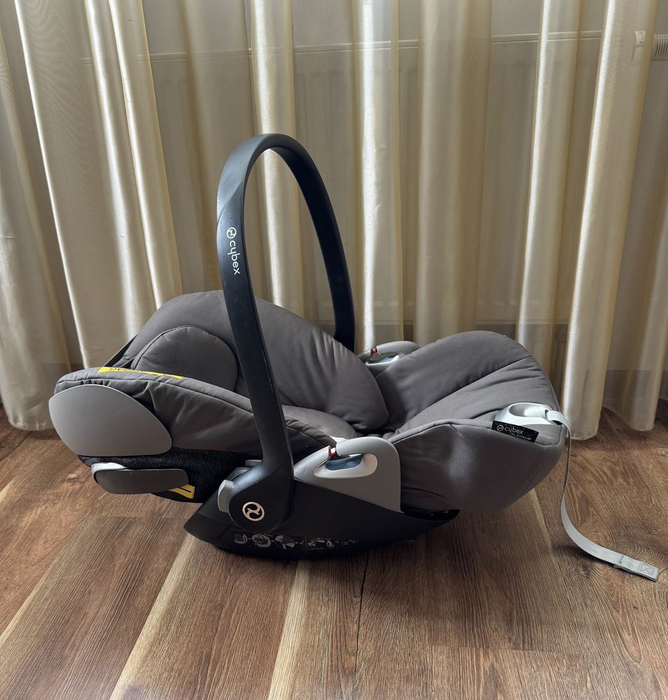 Автокрісло Cybex Cloud Z i-size. Platinum+ адаптери для візочка.