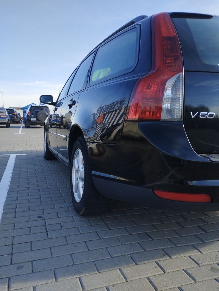 Volvo v50 1.8 Бензин
2008