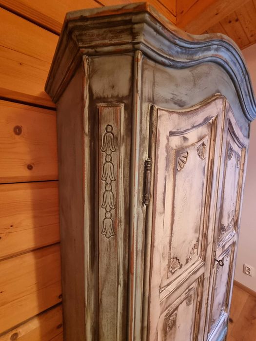 Sprzedam szafę drewnianą