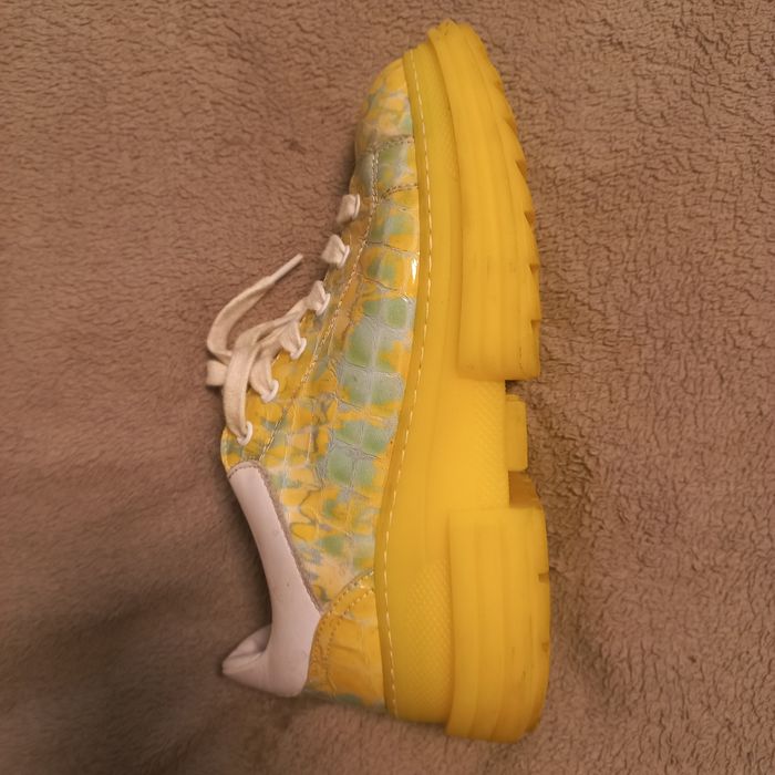 Жіночі кросівки , 36р  150грн