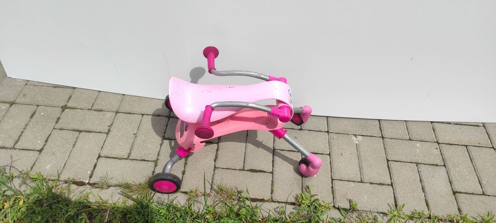 Jeździk, chodzik różowe coś składane :)