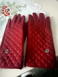 Ładne nowe rękawiczki damskie