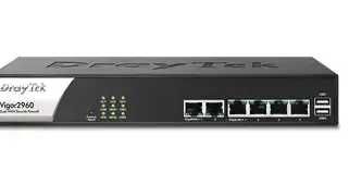DrayTek Vigor 2960 inclui suportes para rack