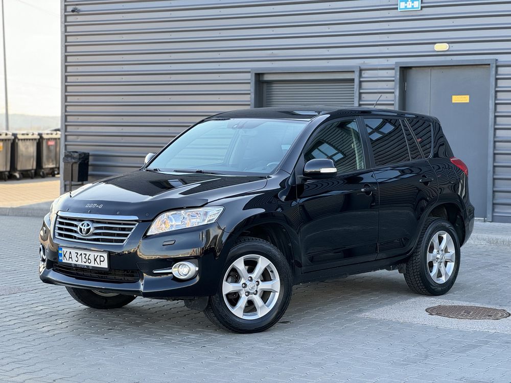 Toyota Rav4 2010 год Рестайлинг 2.2 турбо дизель полный привод