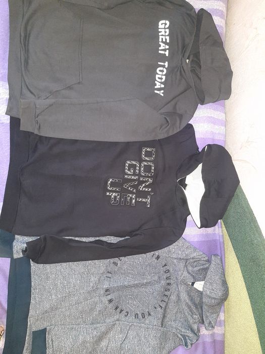 Кофти, пайти, худі на хлопчика приблизно 10-12 років