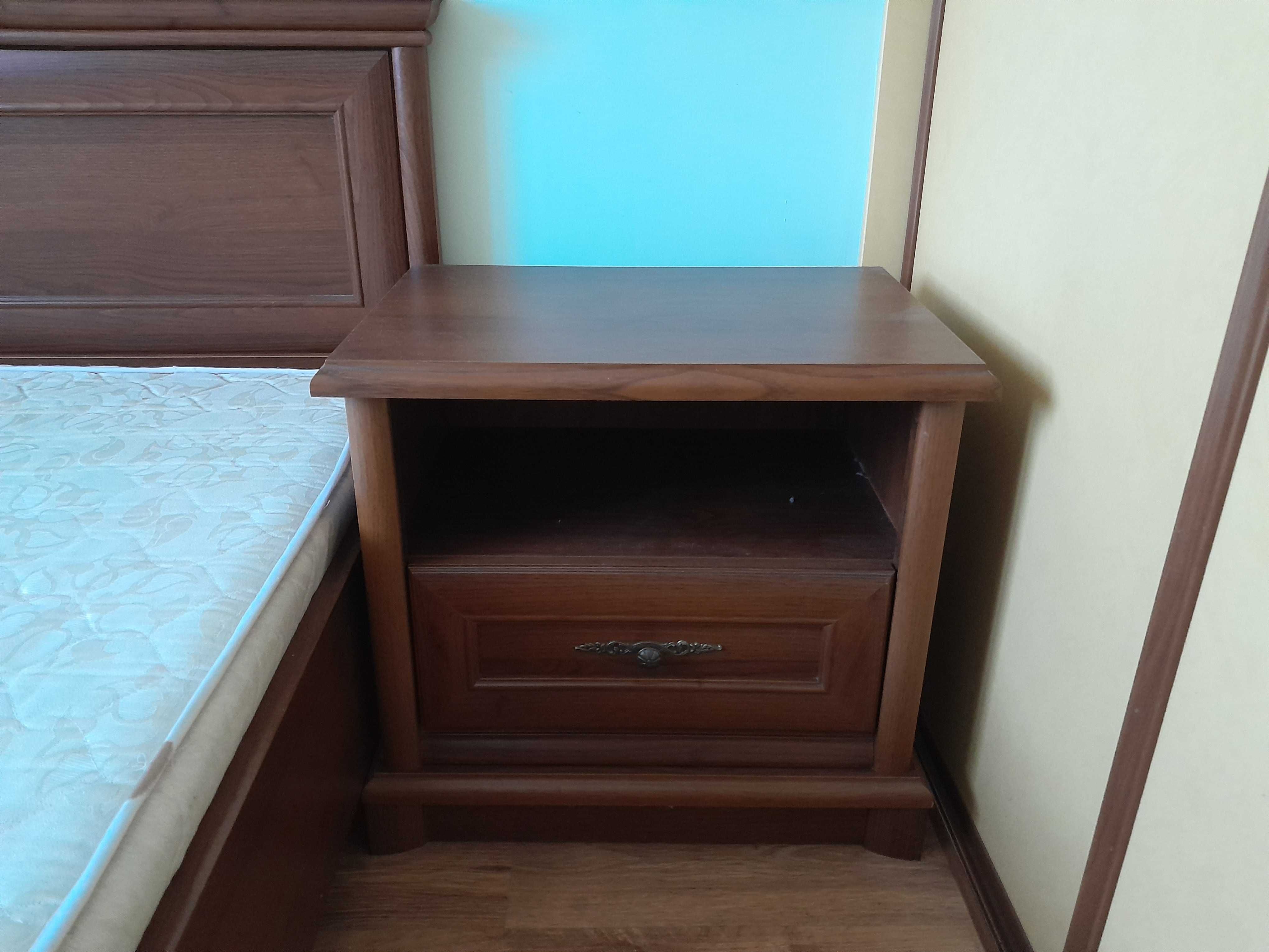 zestaw mebli do sypialni
