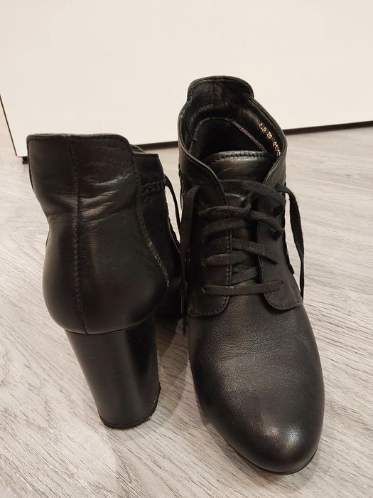 Жіночі черевики весняні 38 розмір