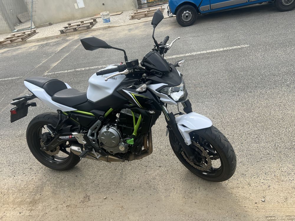 Kawasaki z650  como nova