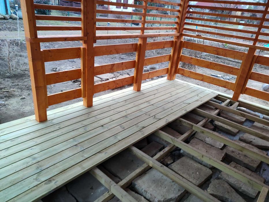 Konstrukcje drewniane tarasy zadaszenia altany pergole wiaty schody