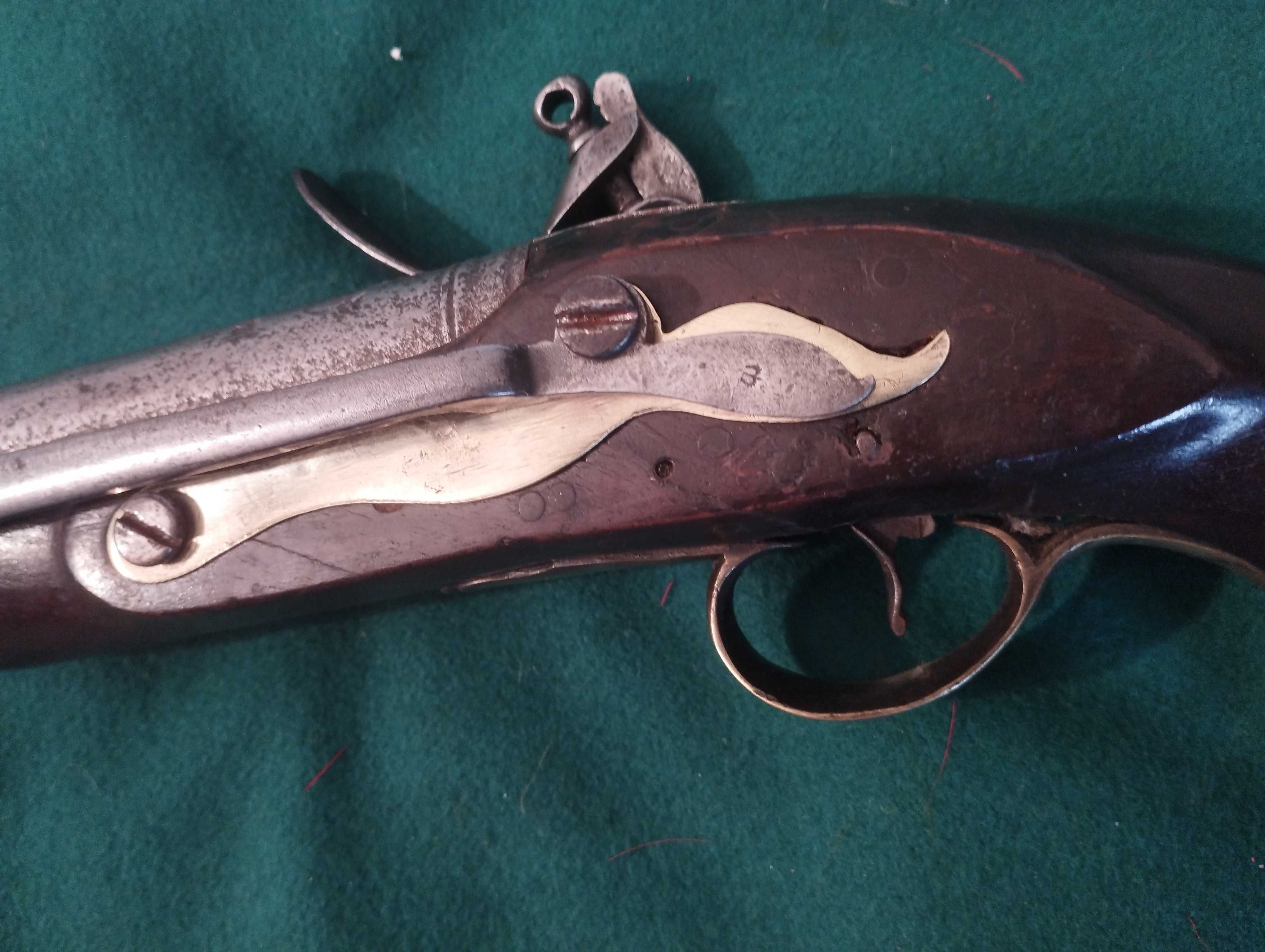 Pistola de pederneira britânica, modelo 1796, cerca de 1800.