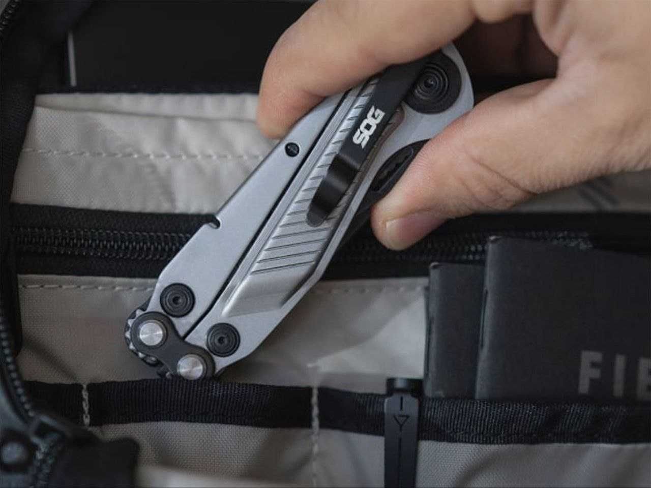 Брелок EDC мультитул SOG Flash MT Silver/Black та Urban Grey/Cyan