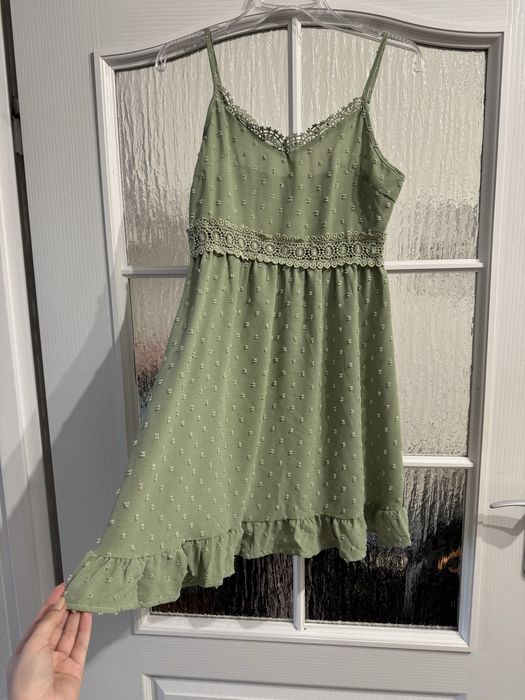 Letnia sukienka w stylu boho- pastelowa zieleń
