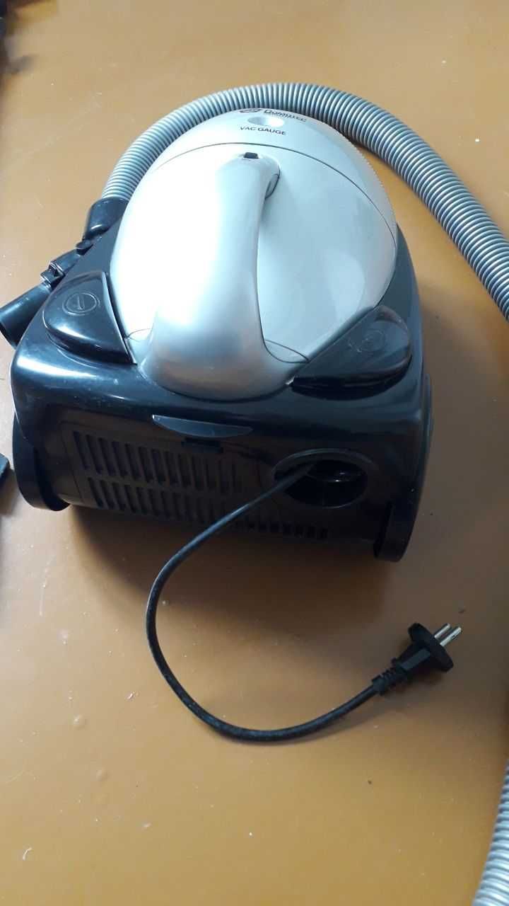 пилесос Domotec MS-3392, в робочому стані