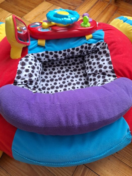 Brinquedo Almofada bebé  sentar