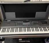 Ketron SD9 +twardy case +statyw