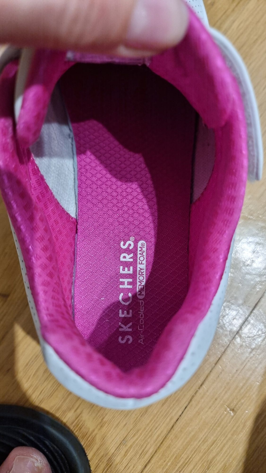 Buty Skechers Street j. nowe 37 białe lekkie na rzepy wiosenne adidasy