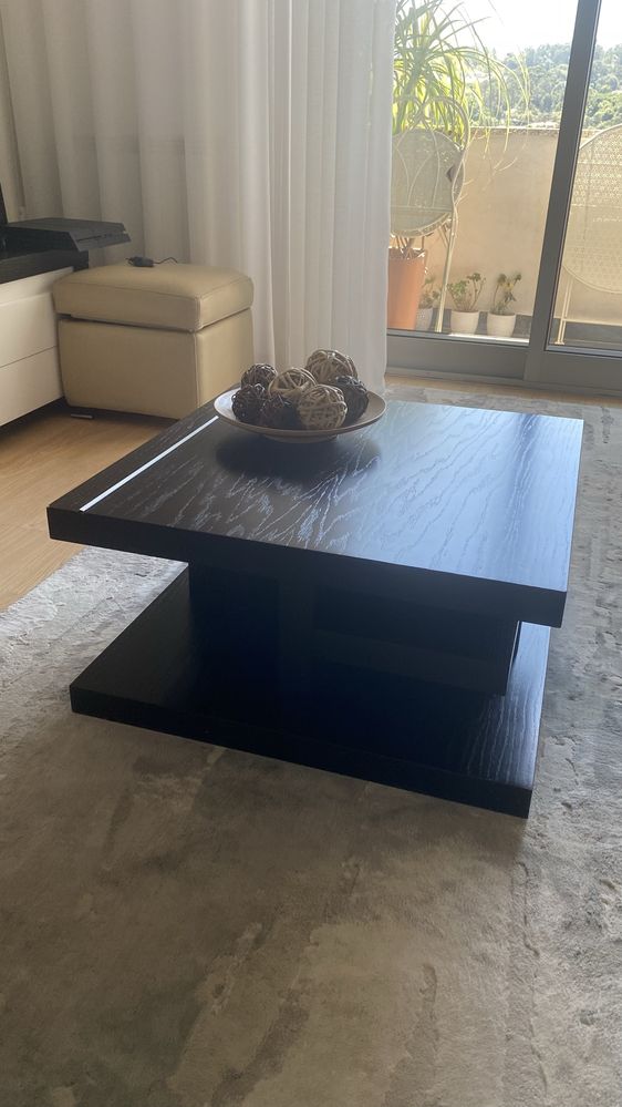 Mesa centro em madeira