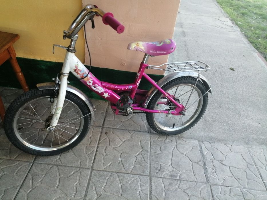 Дитячий велосипед для дівчинки