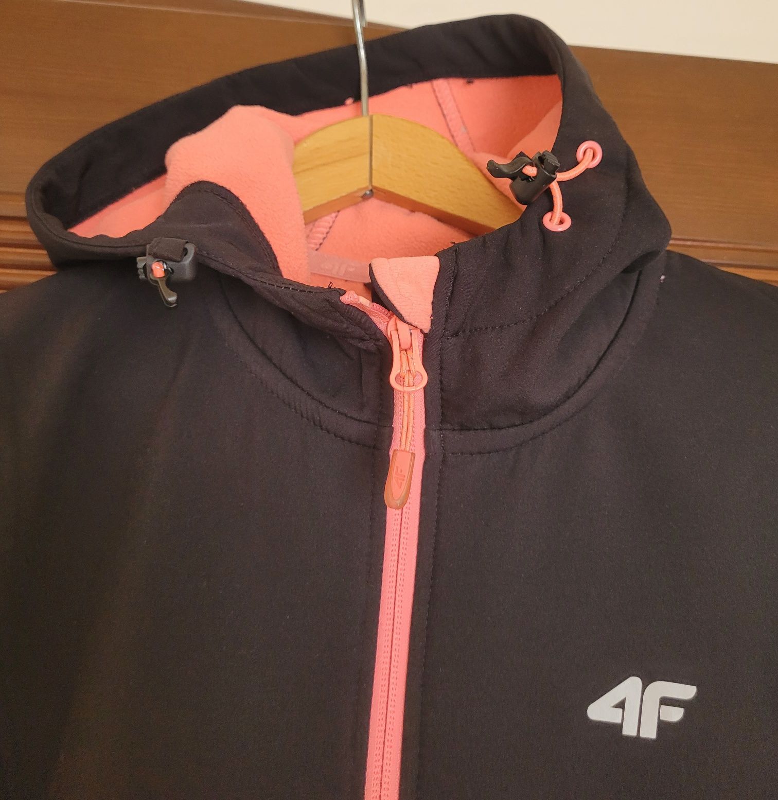 Softshell 4F kurtka XS jak Nowa