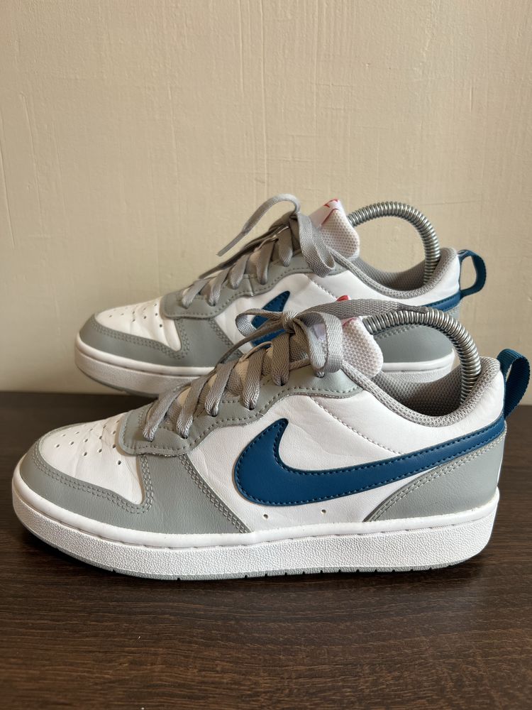 Nike Court Borough Low 2