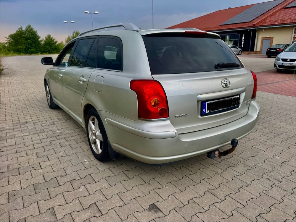 Toyota Avensis 2005 Benzyna T25