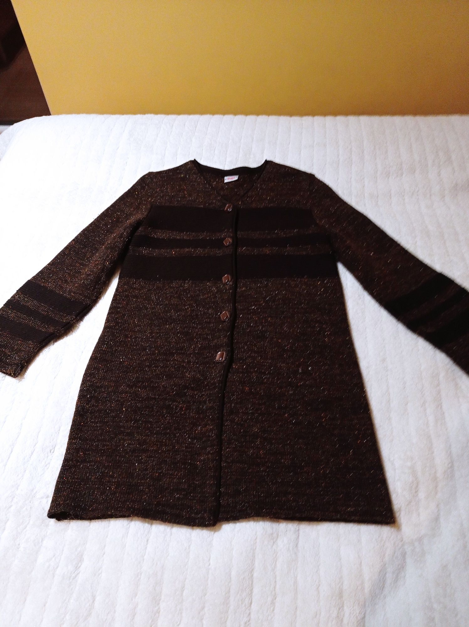 Sweter damski, rozpinany.
