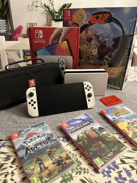 Konsola NINTENDO Switch Oled Biała + Gra Ring Fit Adventure + Etui