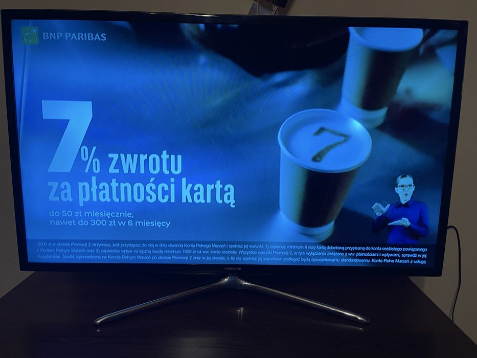 Telewizor Samsung 40 cali z plamami na ekranie