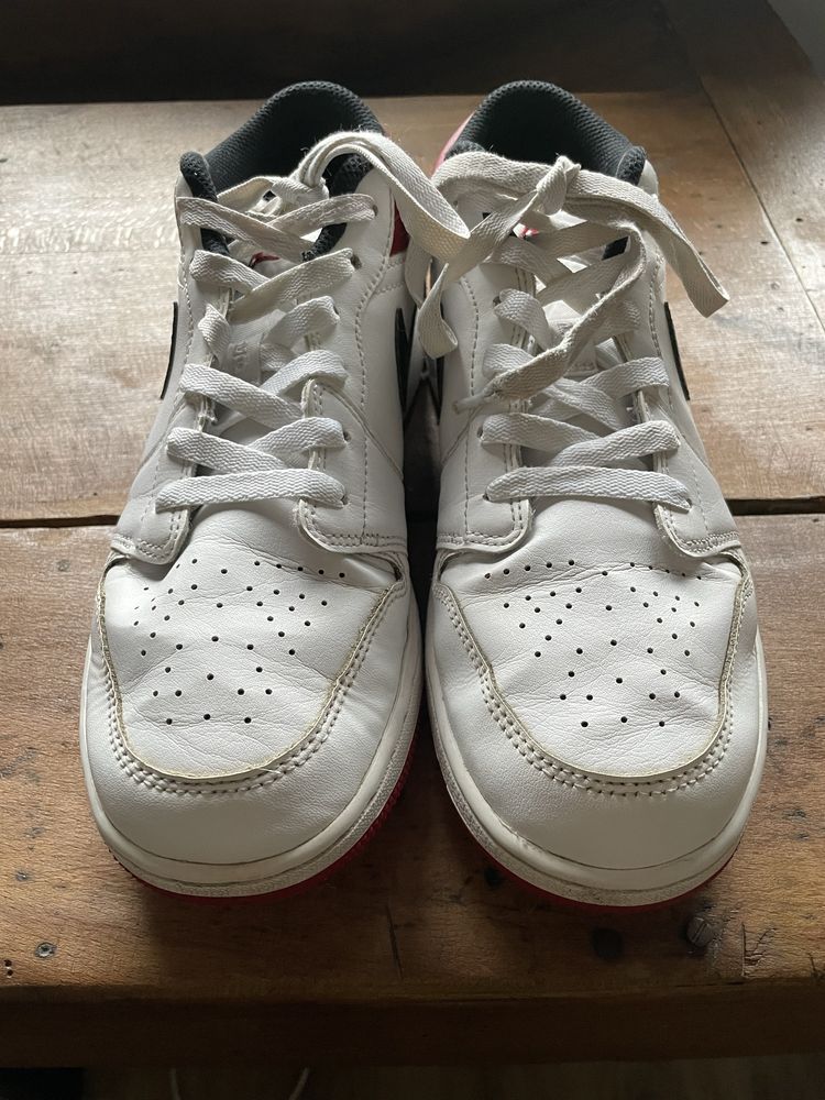 Nike Air Jordan 1 Lov (GS) biało czerwone czarne