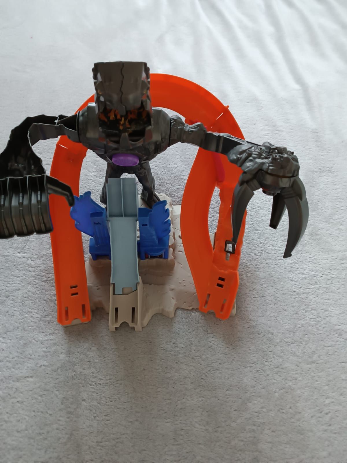 Tor Atak Nitrobota Hot Wheels.
Czysty , z domu gdzie się nie
