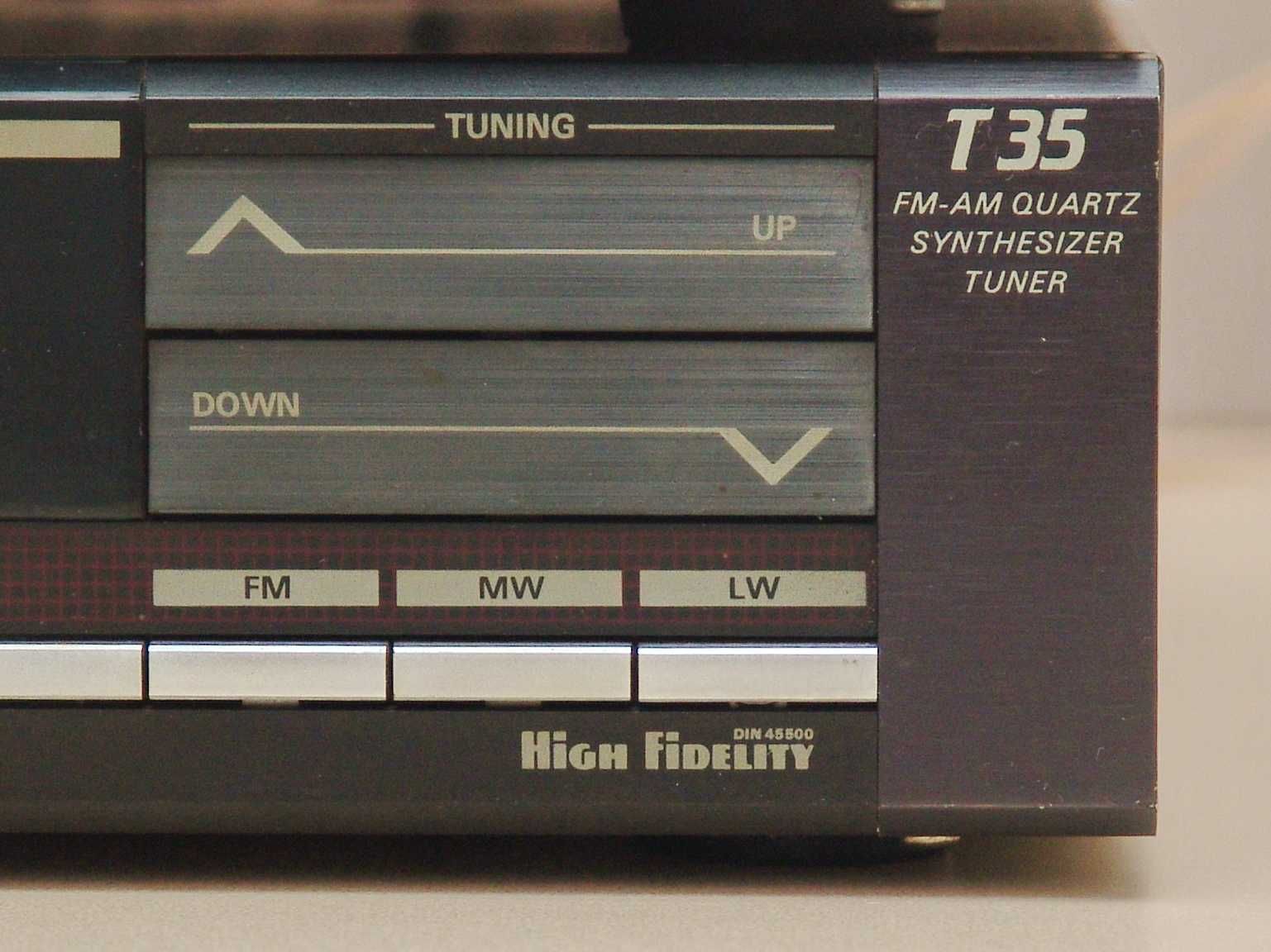 Hi-Fi Стерео FM/MW/LW тюнер Grundig T35. Sony ST-JX3L