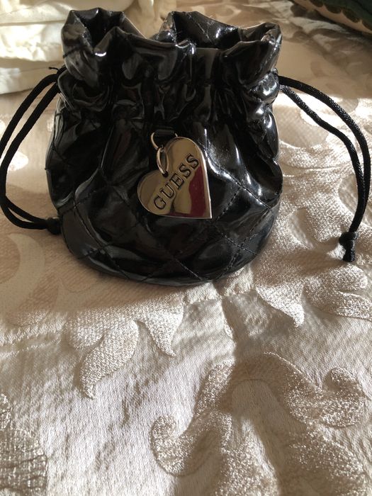 Pochete /porta moedas Guess