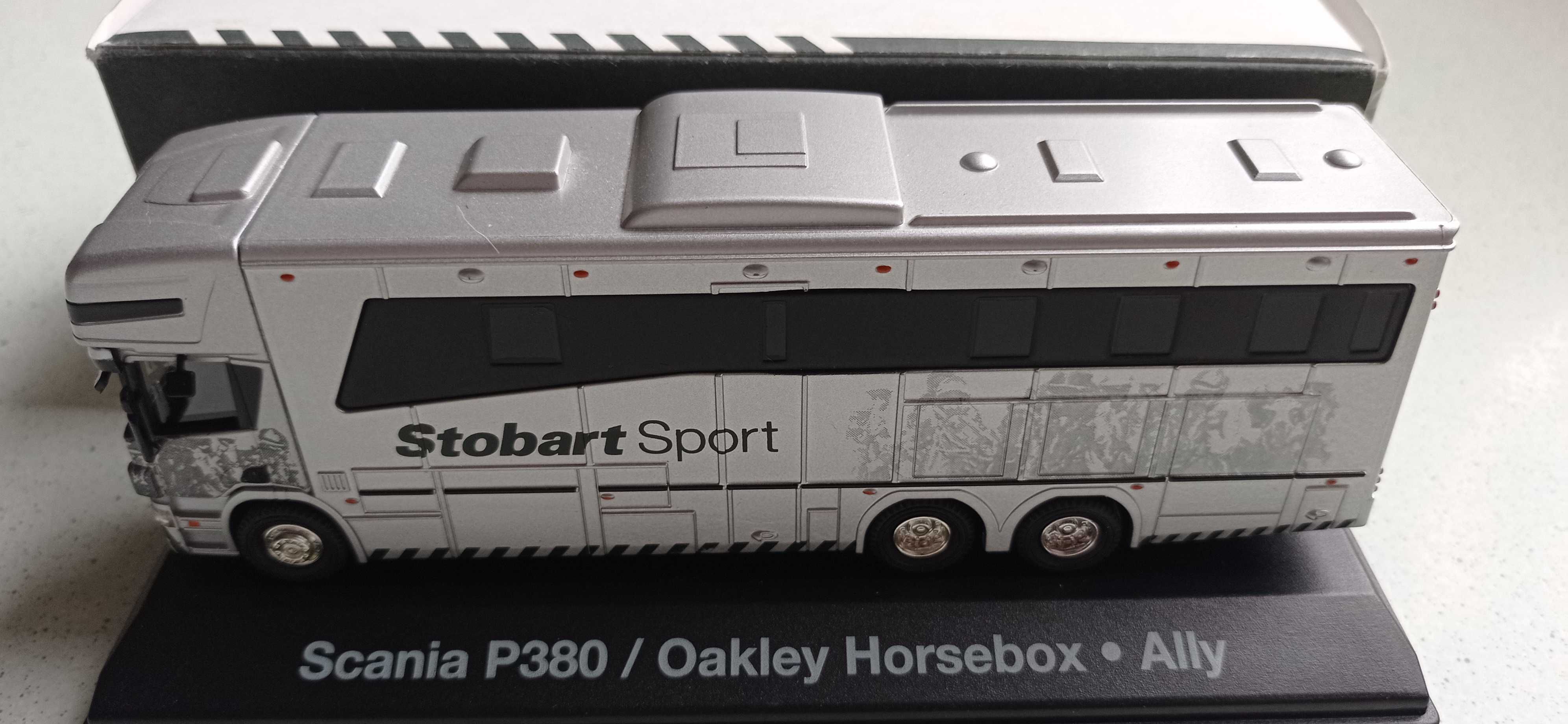 Модель грузовика Atlas  Scania P380 Oakley Horsebox - Stobart