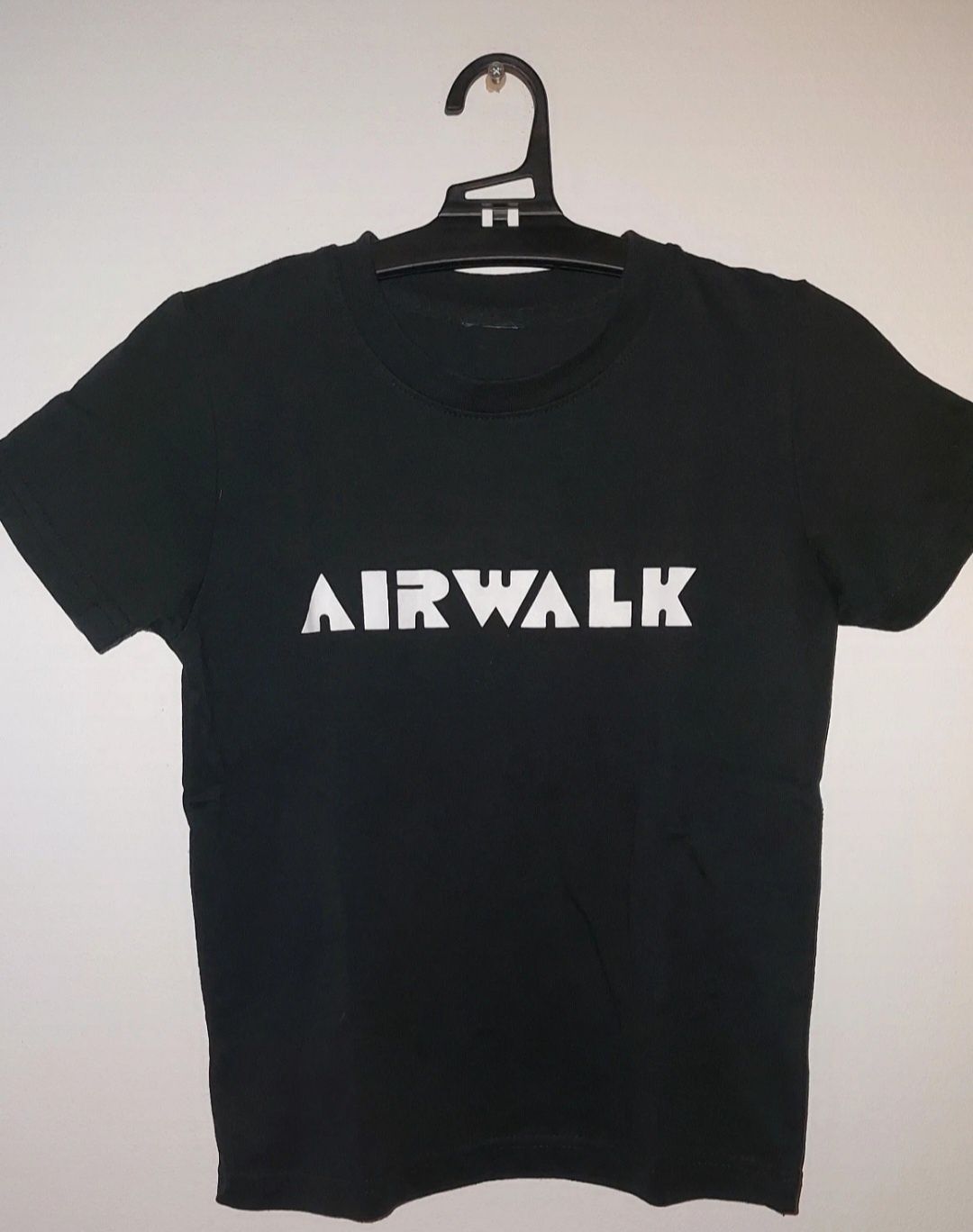 T-shirt Air Walk como nova 6-8 anos