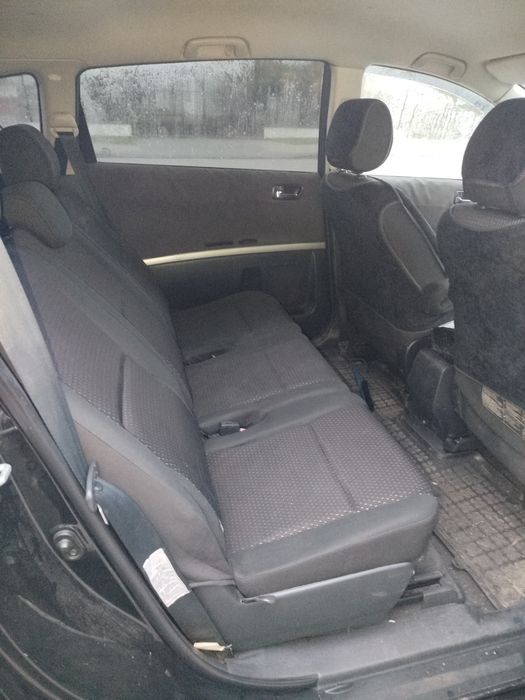 Toyota Corolla verso 2