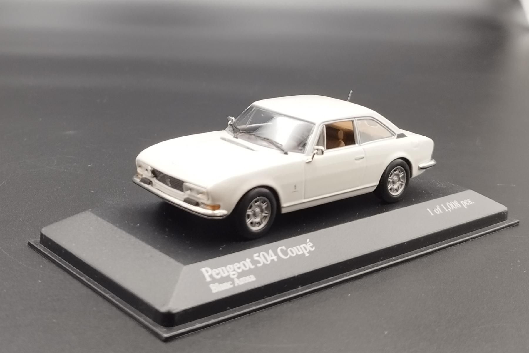 1:43 Peugeot 504 Coupe White Minichamps