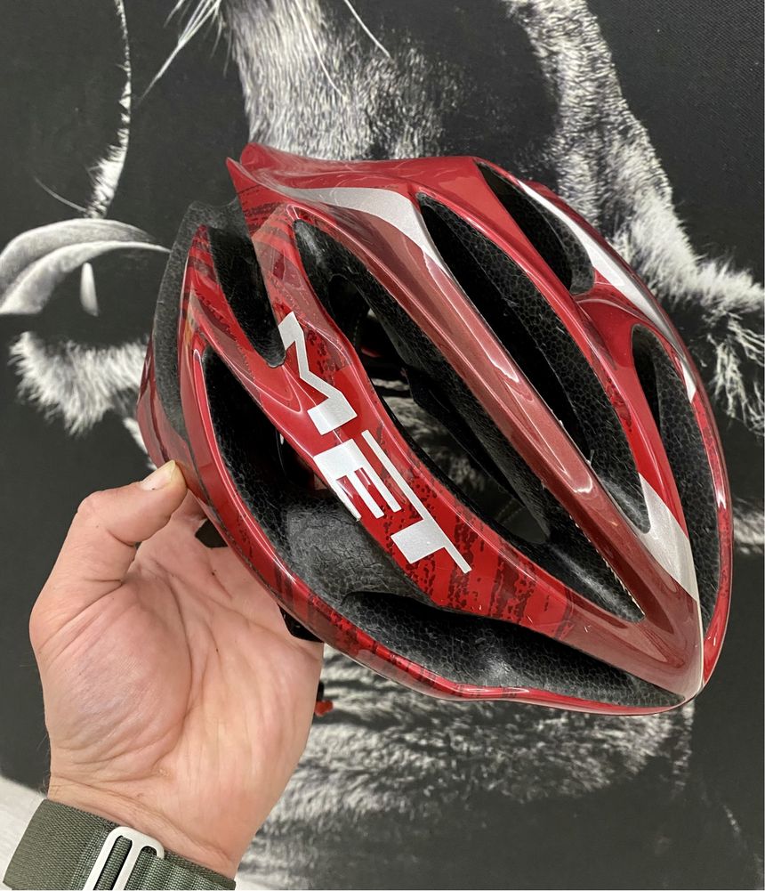 Велосипедный шлем Met stradivarius