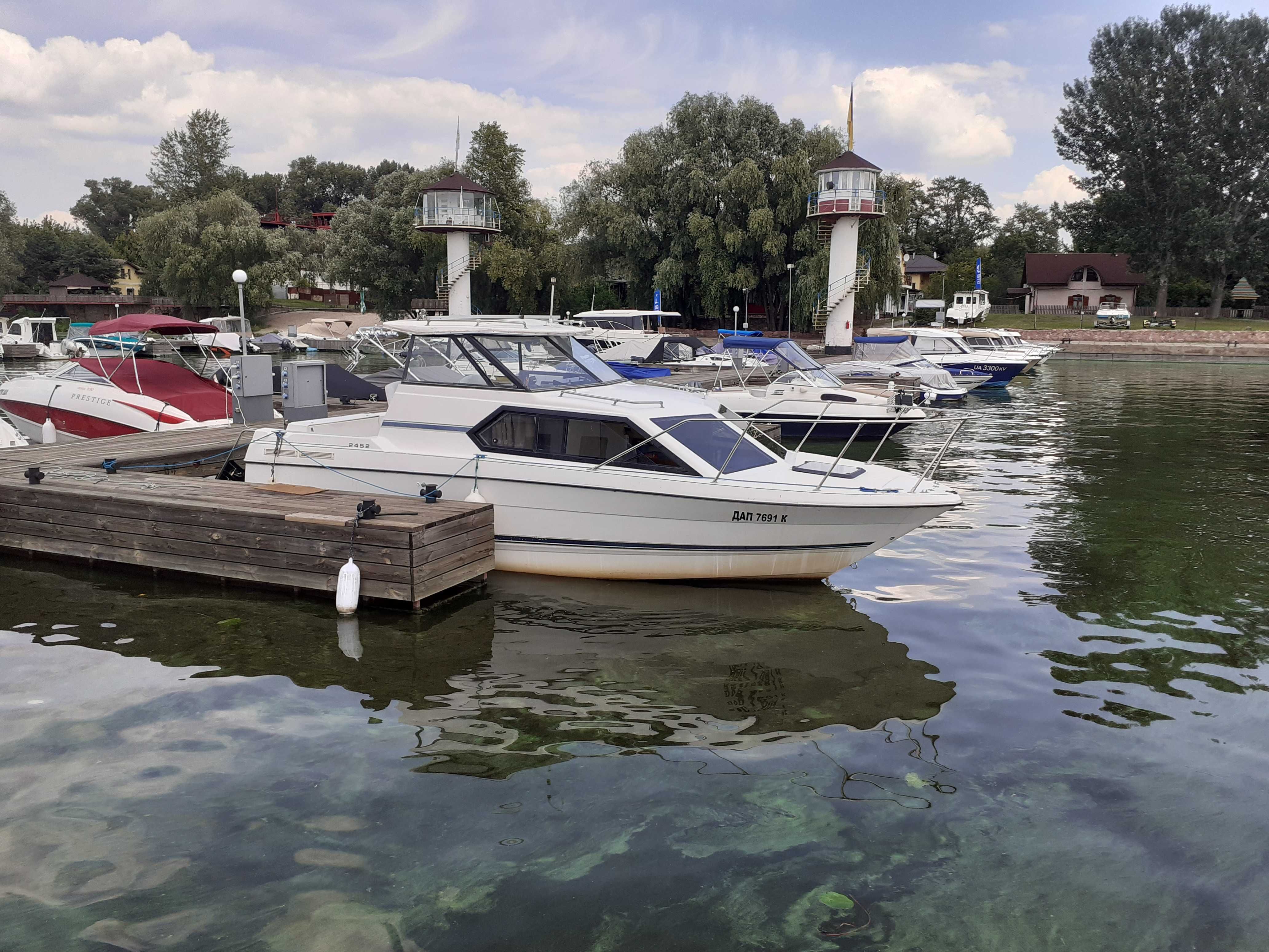 Прогулянковий катер яхта bayliner 2452 можливий об-мін