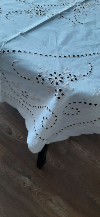 Льняная  скатерть ришелье