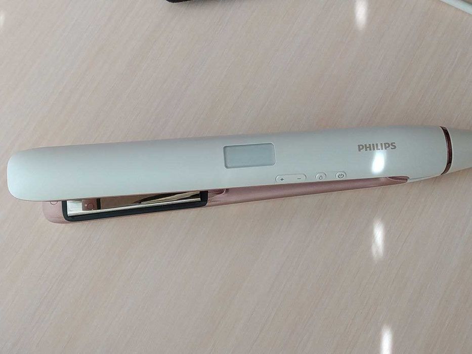 Выпрямитель для волос Philips HP8374 с титановыми пластинами