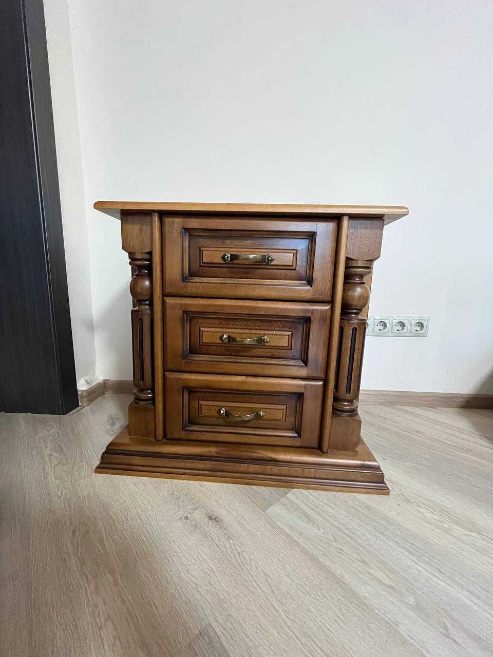 Продаж комплекту меблів для спальні