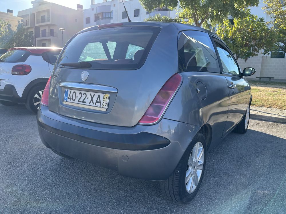 Lancia ypsilon 1.2 gasolina 2004