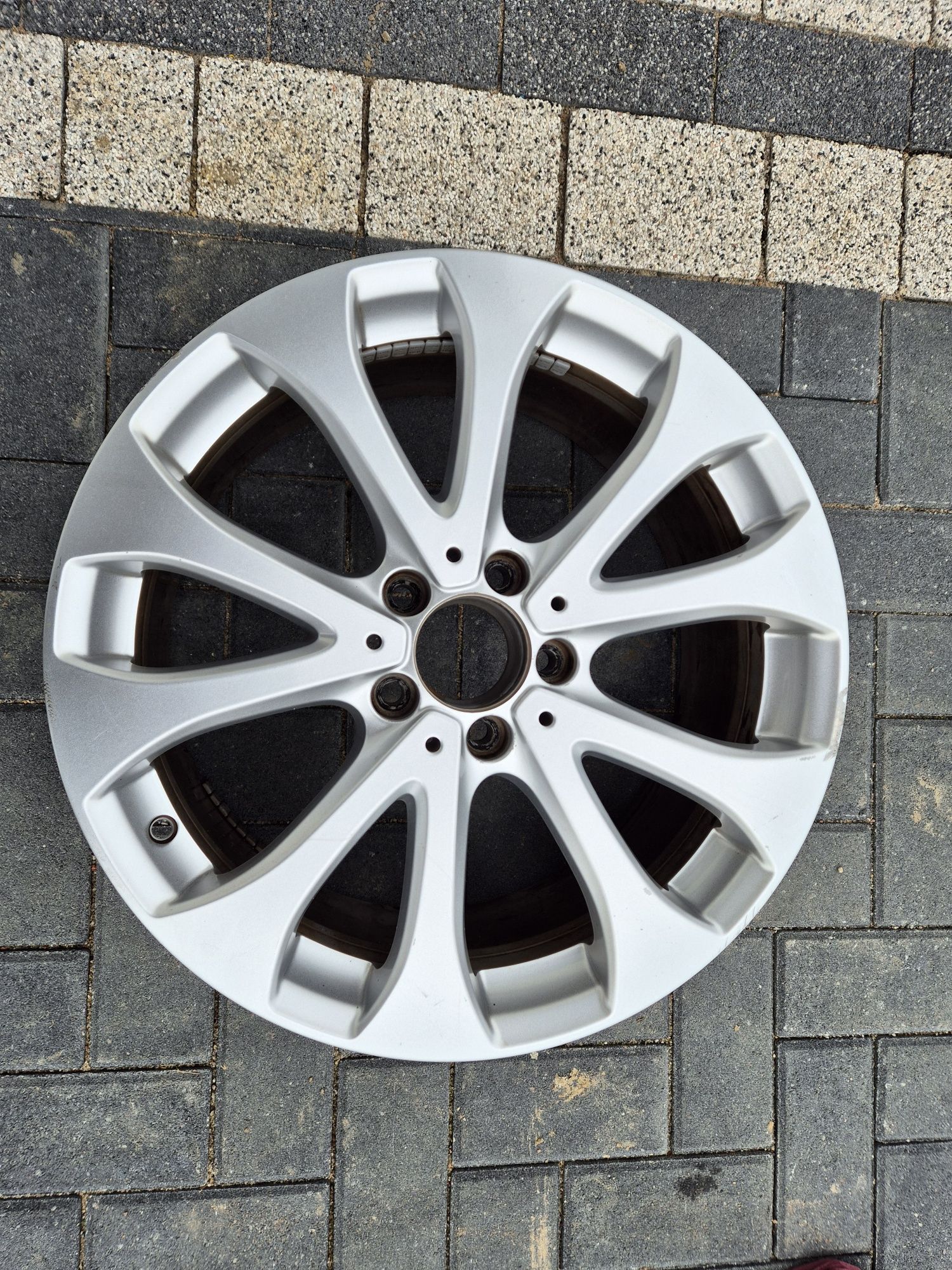Felga Mercedes E-klasa W213 A213401.1100 8Jx18 Et43 ladna