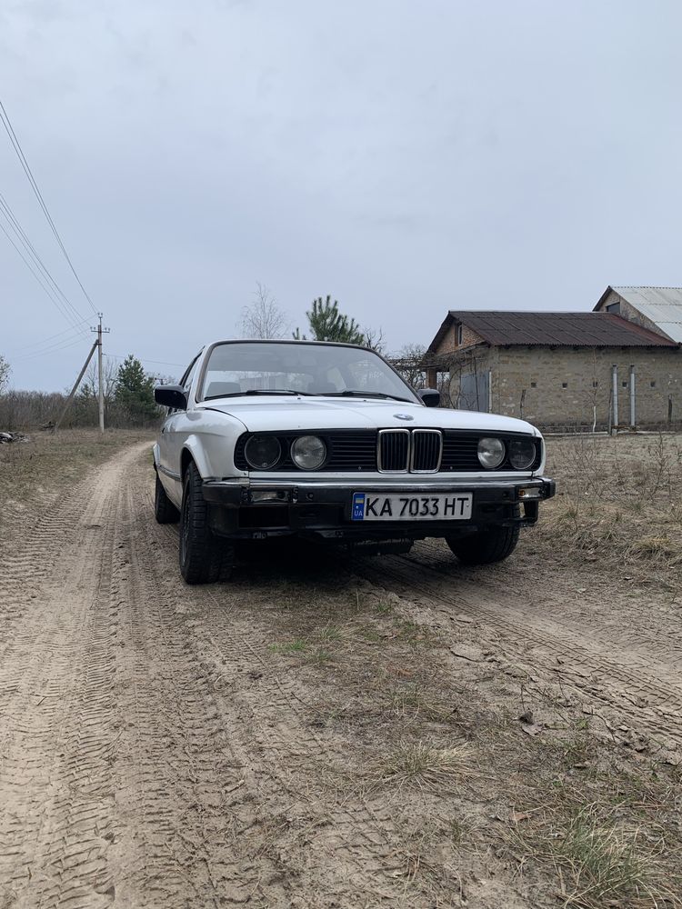 Продам BMW e30