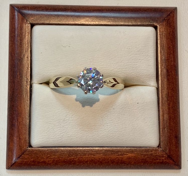 Pierścionek złoty z diamentem 1 ct ,brylantem syntetycznym Moissanite