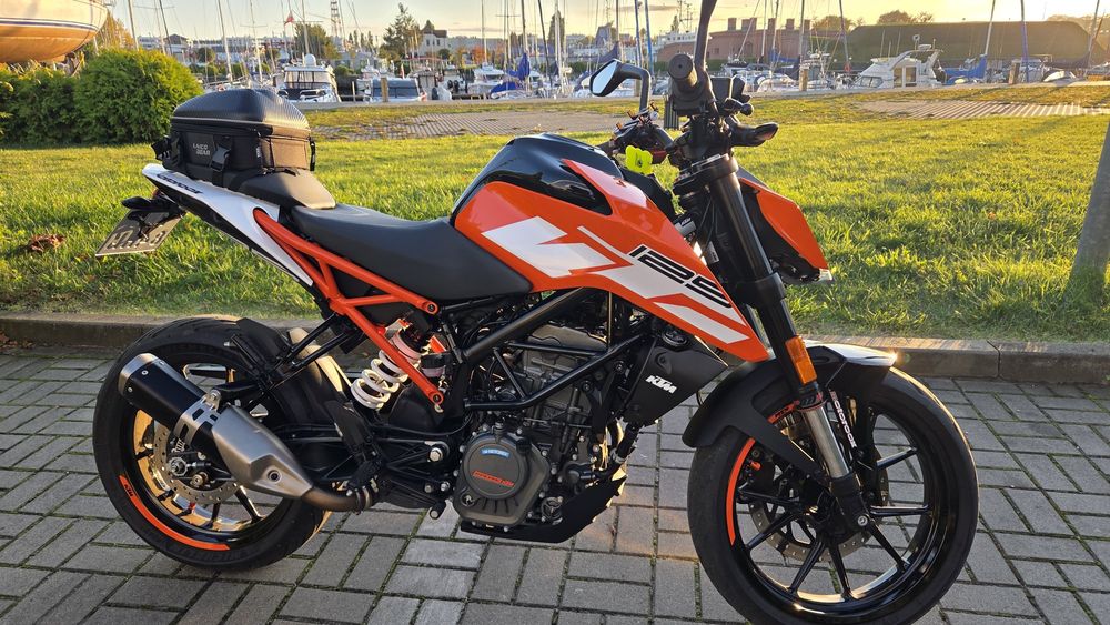 KTM DUKE 125 nowy model ABS LED 15 KM 2020 bezwypadkowy