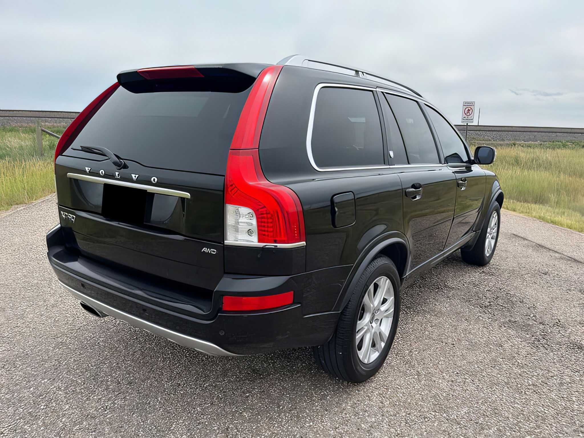 2014 Volvo    XC90