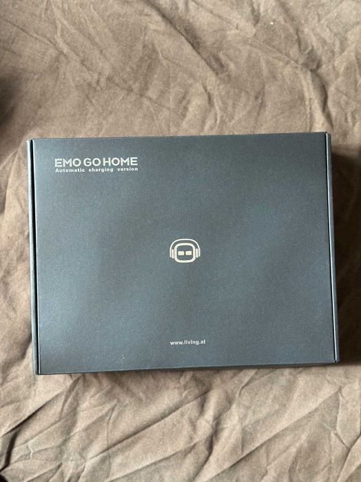 Розумний робот EMO Go Home Living AI ємо-робот