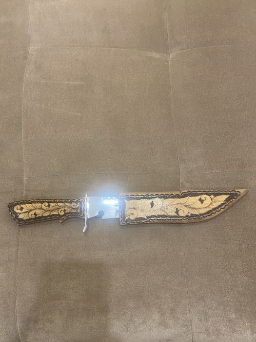 Мисливський ніж ручної роботи