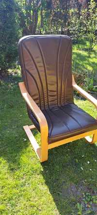 Fotel brązowy skóropodobny